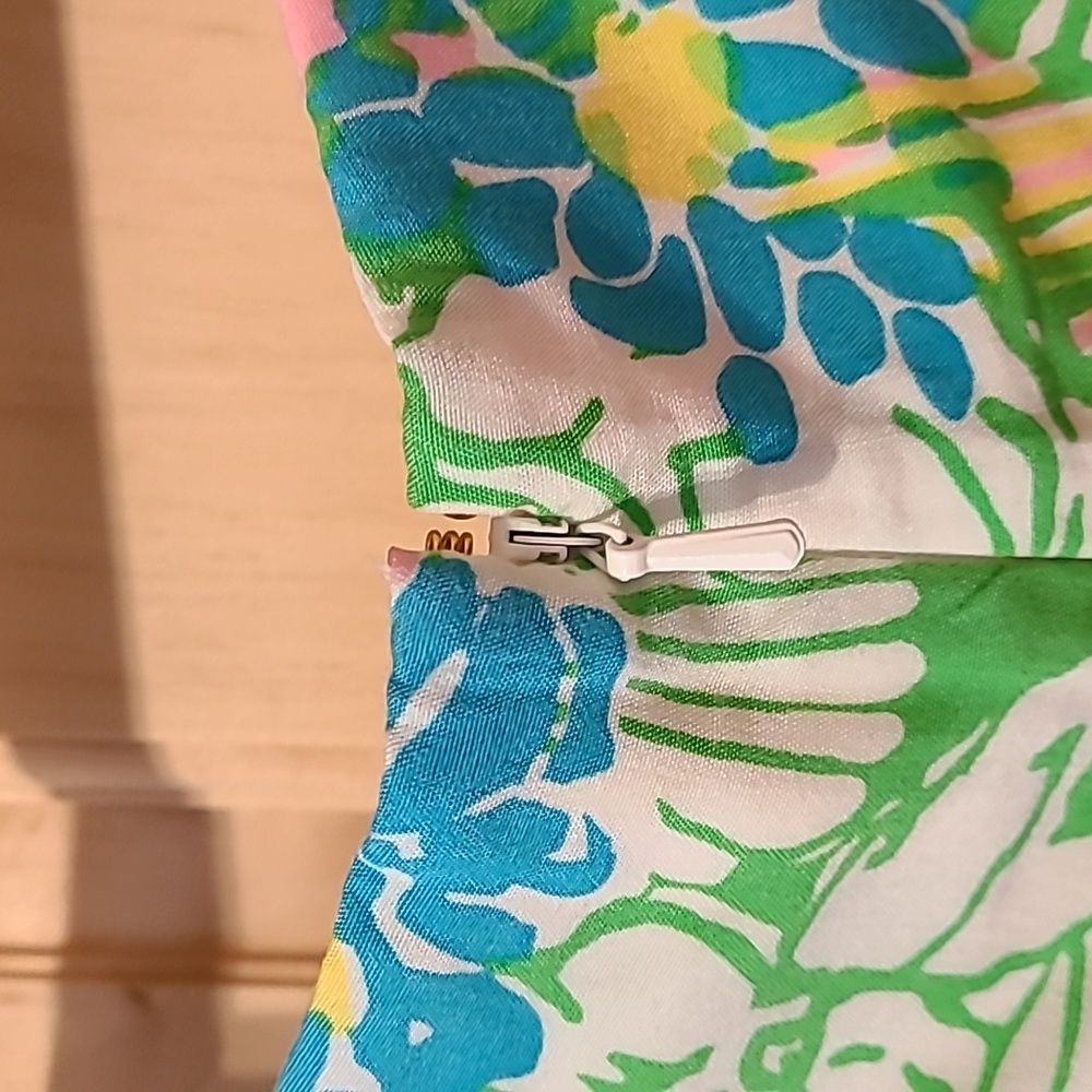 Lilly Pulitzer rayon shorts - Picture 4 of 6